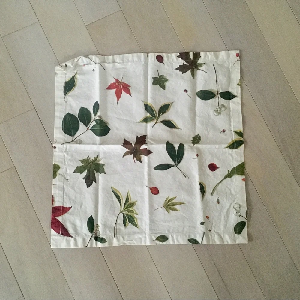 Williams Sonoma 4 harvest Table Napkins